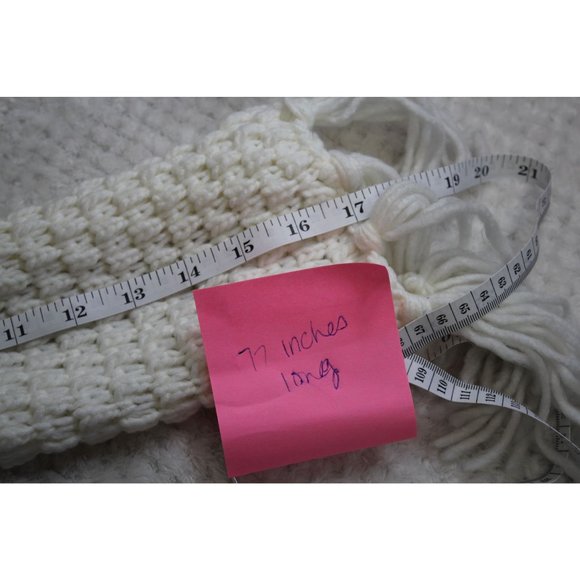 Old Navy Scarf  77 inches Cream 100% Acrylic - Picture 8 of 8